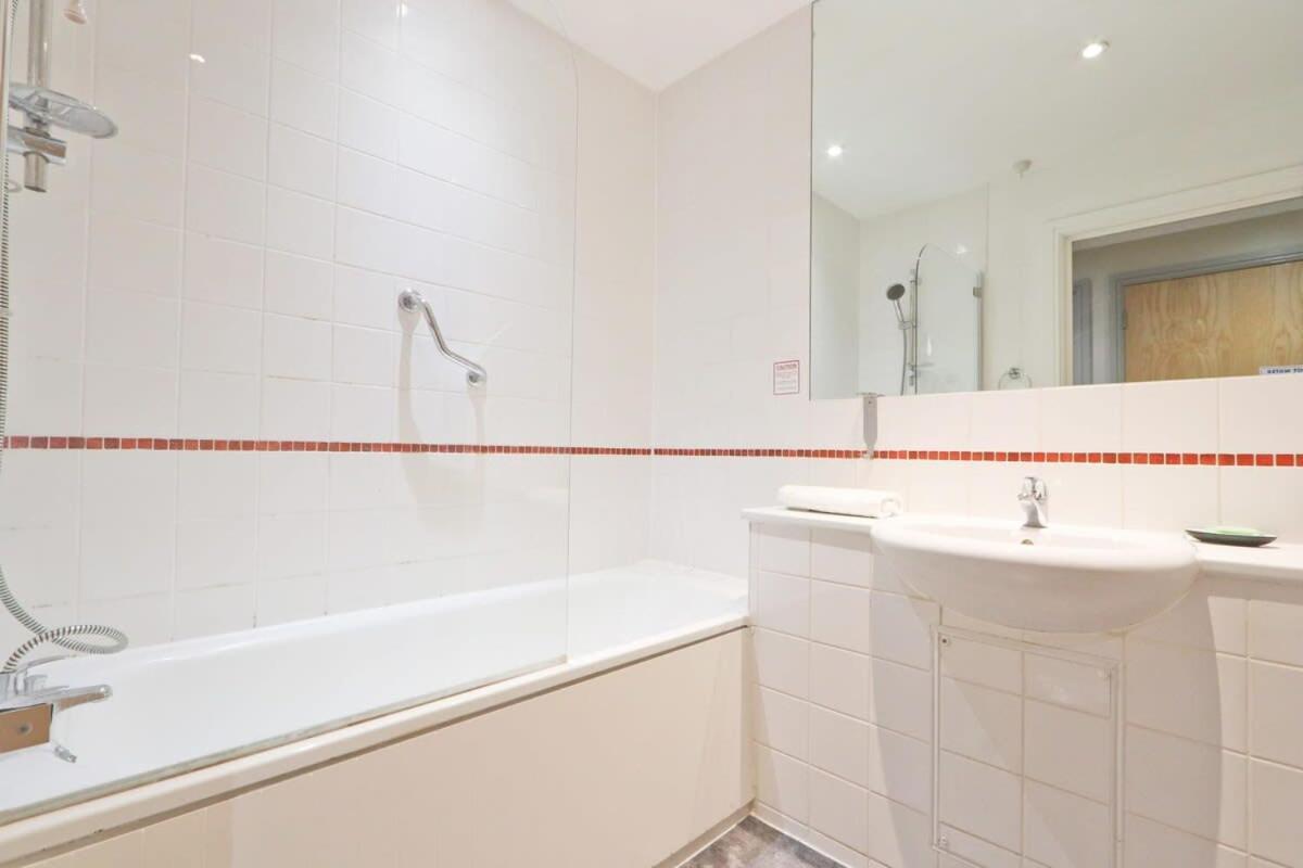 City Centre 1 Bed Apartment Бристоль Экстерьер фото